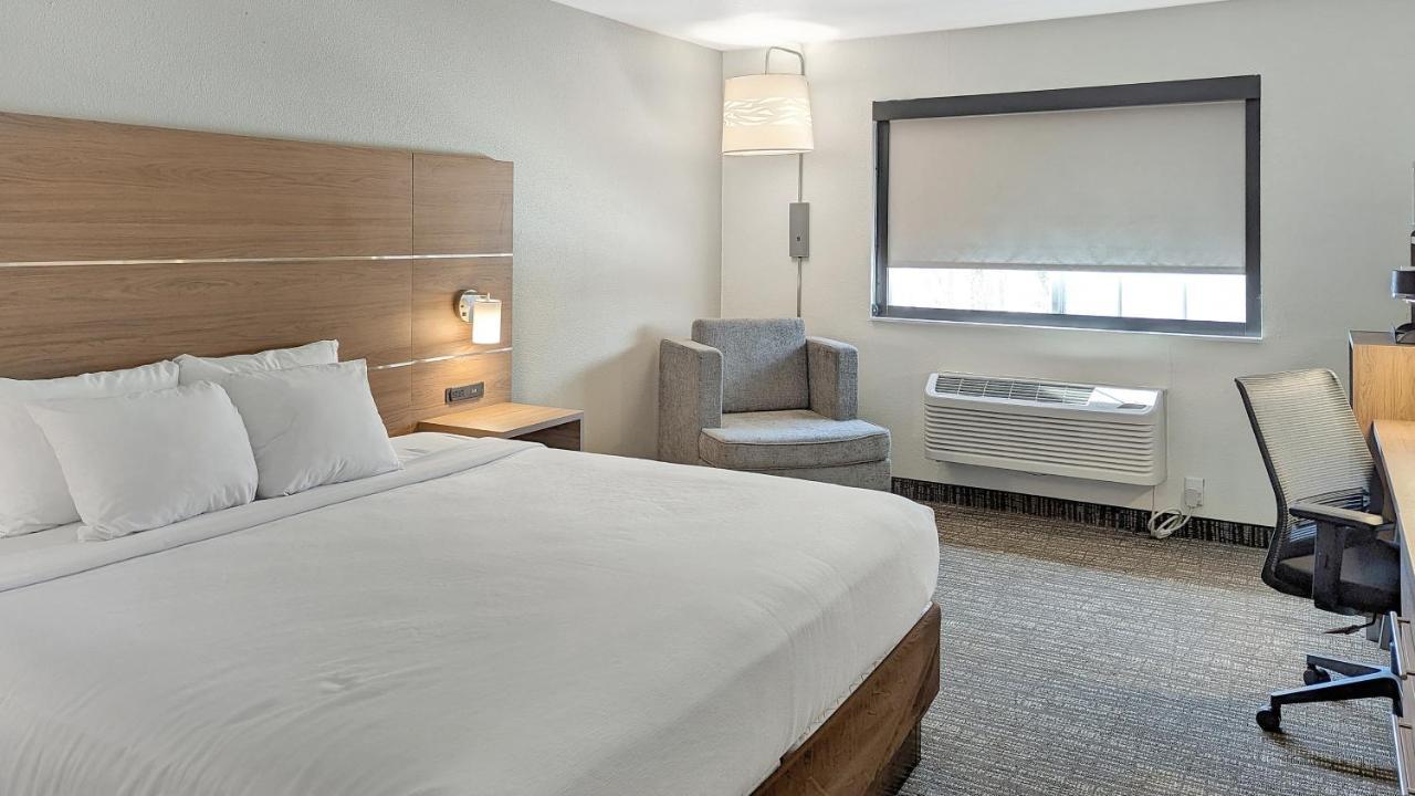 Hotel & Estherville