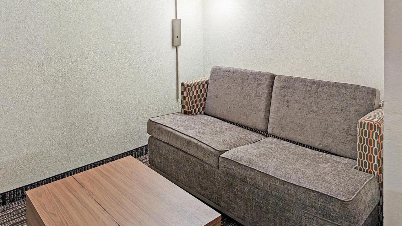 Hotel & 3*